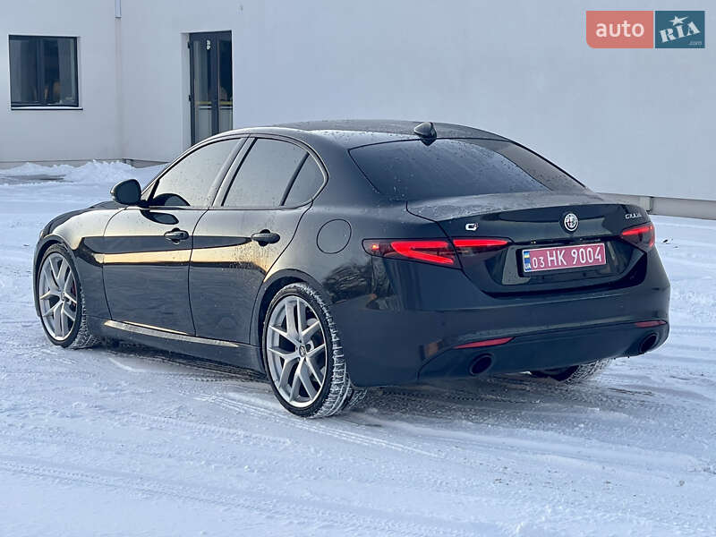 Седан Alfa Romeo Giulia 2020 в Луцке