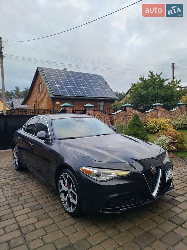Седан Alfa Romeo Giulia 2020 в Львове
