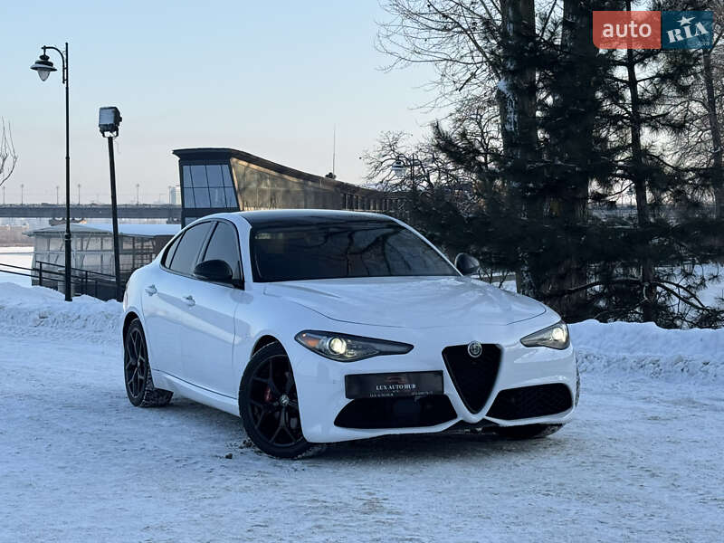 Седан Alfa Romeo Giulia 2020 в Киеве