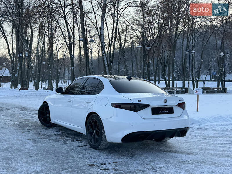 Седан Alfa Romeo Giulia 2020 в Киеве