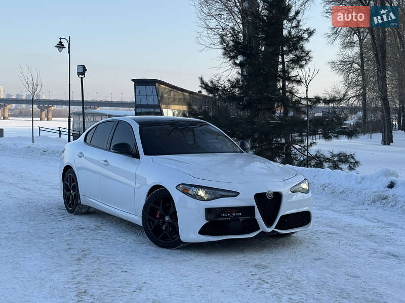 Седан Alfa Romeo Giulia 2020 в Киеве