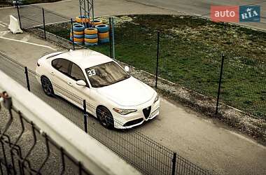 Седан Alfa Romeo Giulia 2017 в Днепре