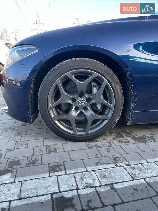Седан Alfa Romeo Giulia 2019 в Львове