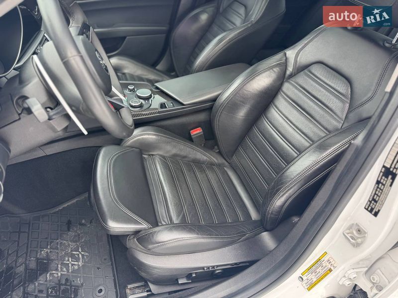 Седан Alfa Romeo Giulia 2019 в Киеве