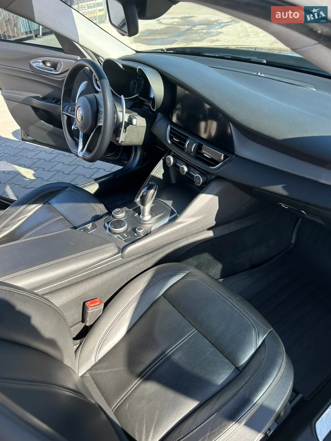 2017 Alfa Romeo Giulia - мініатюра 12