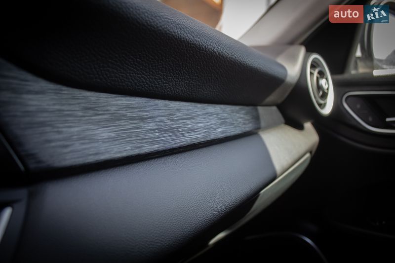Седан Alfa Romeo Giulia 2020 в Киеве фото 28 Седан Alfa Romeo Giulia 2020 в Киеве