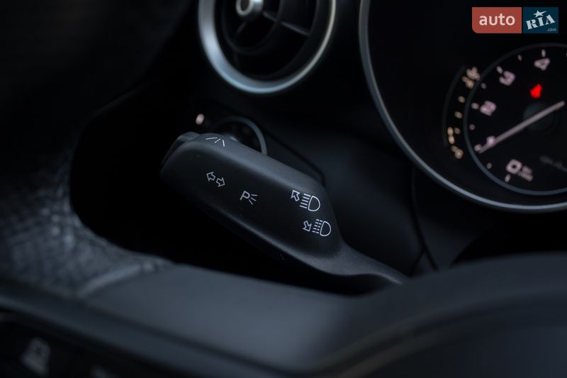 Седан Alfa Romeo Giulia 2020 в Киеве фото 30 Седан Alfa Romeo Giulia 2020 в Киеве