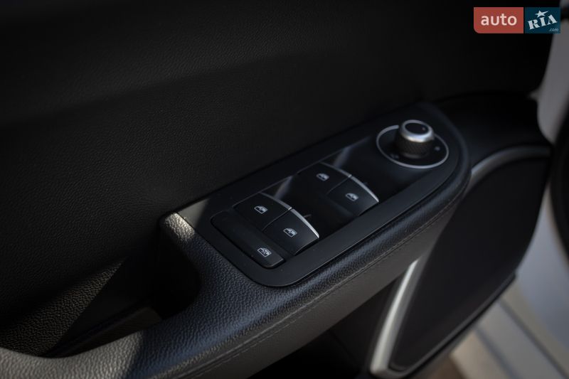 Седан Alfa Romeo Giulia 2020 в Киеве фото 33 Седан Alfa Romeo Giulia 2020 в Киеве