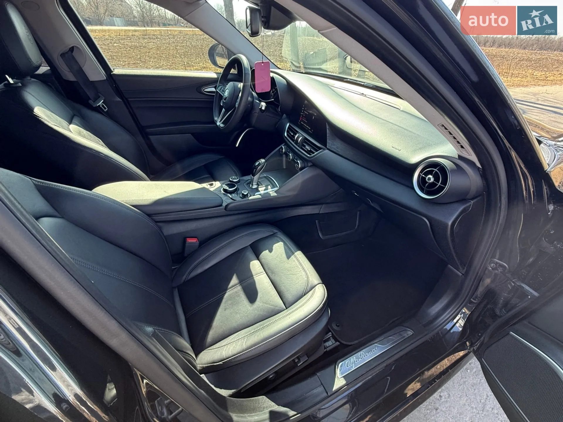 2018 Alfa Romeo Giulia - мініатюра 8