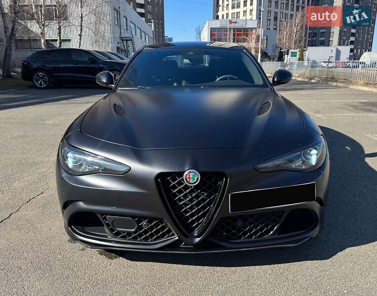 Седан Alfa Romeo Giulia 2017 в Киеве
