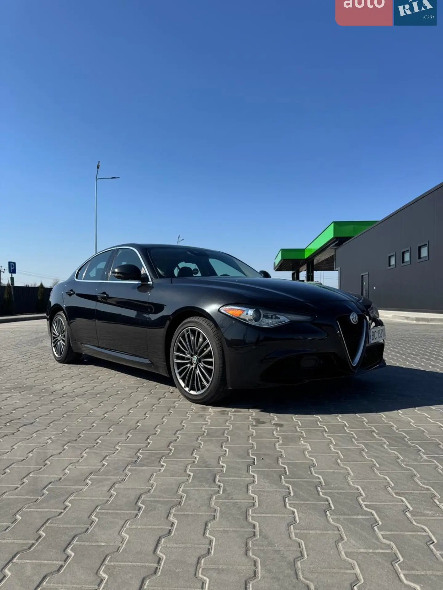 2016 Alfa Romeo Giulia - мініатюра 2