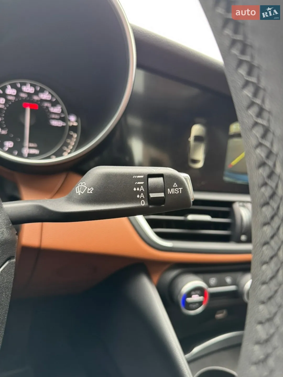 2018 Alfa Romeo Giulia - мініатюра 13