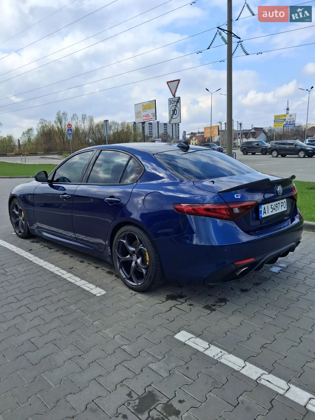 2017 Alfa Romeo Giulia - мініатюра 15