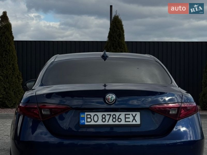 Седан Alfa Romeo Giulia 2018 в Тернополе фото 11 Седан Alfa Romeo Giulia 2018 в Тернополе