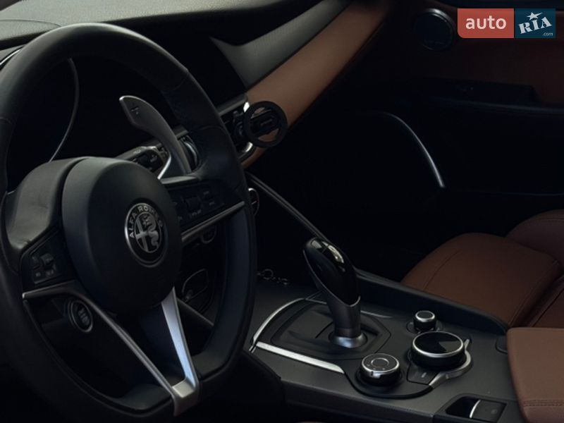 Седан Alfa Romeo Giulia 2018 в Тернополе фото 18 Седан Alfa Romeo Giulia 2018 в Тернополе