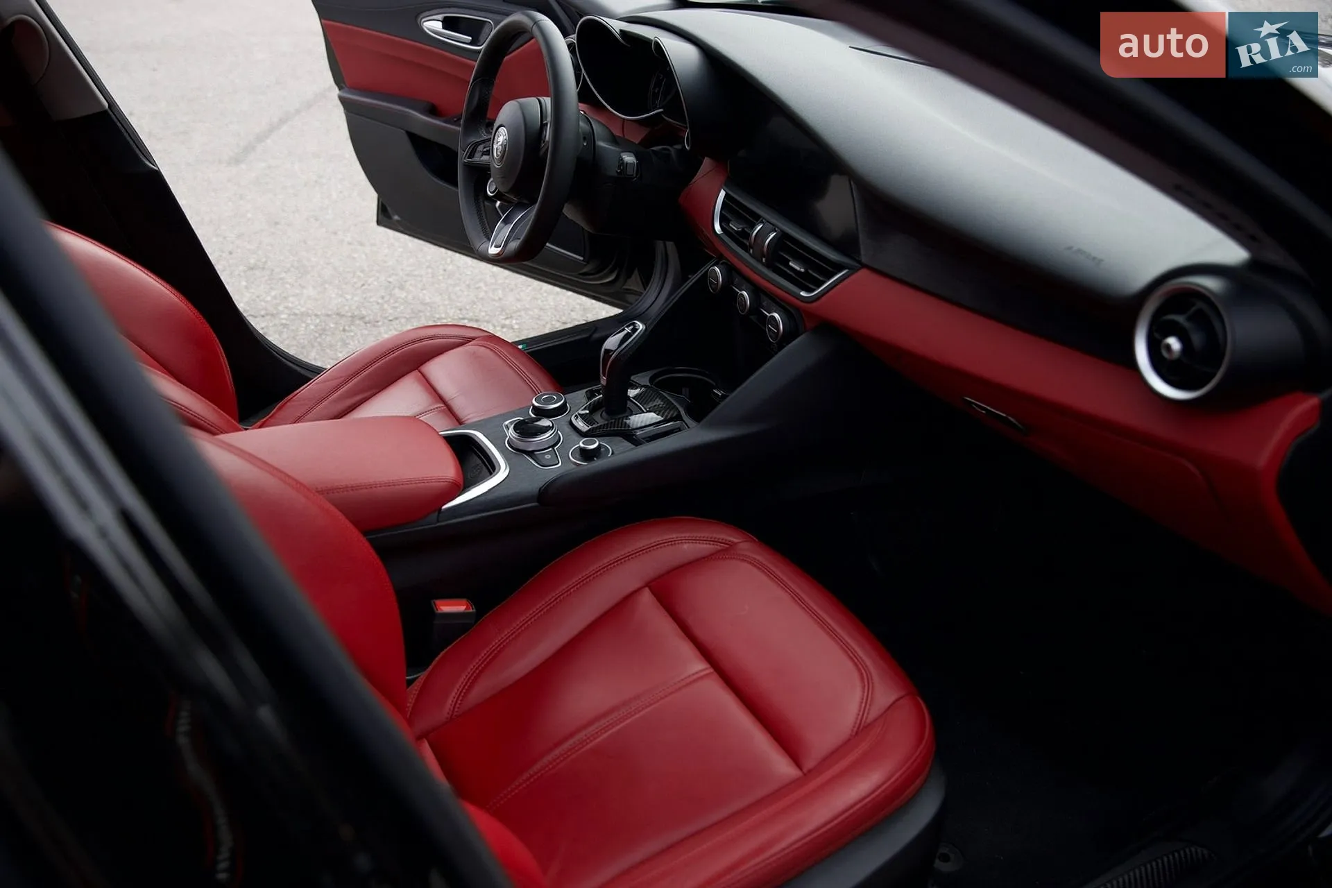 2020 Alfa Romeo Giulia - мініатюра 11
