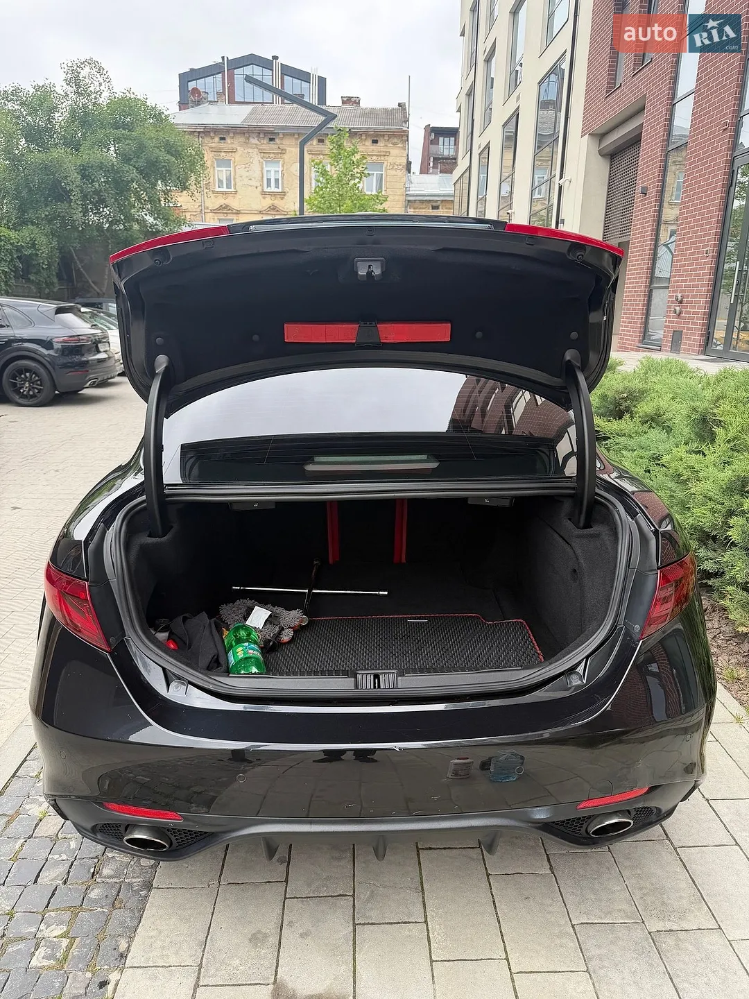 2016 Alfa Romeo Giulia - мініатюра 11