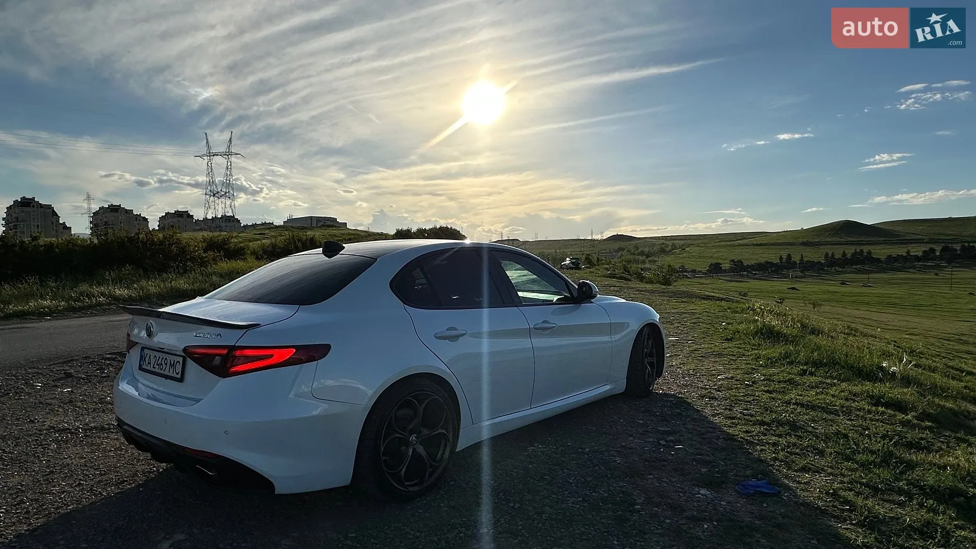 2017 Alfa Romeo Giulia - мініатюра 5