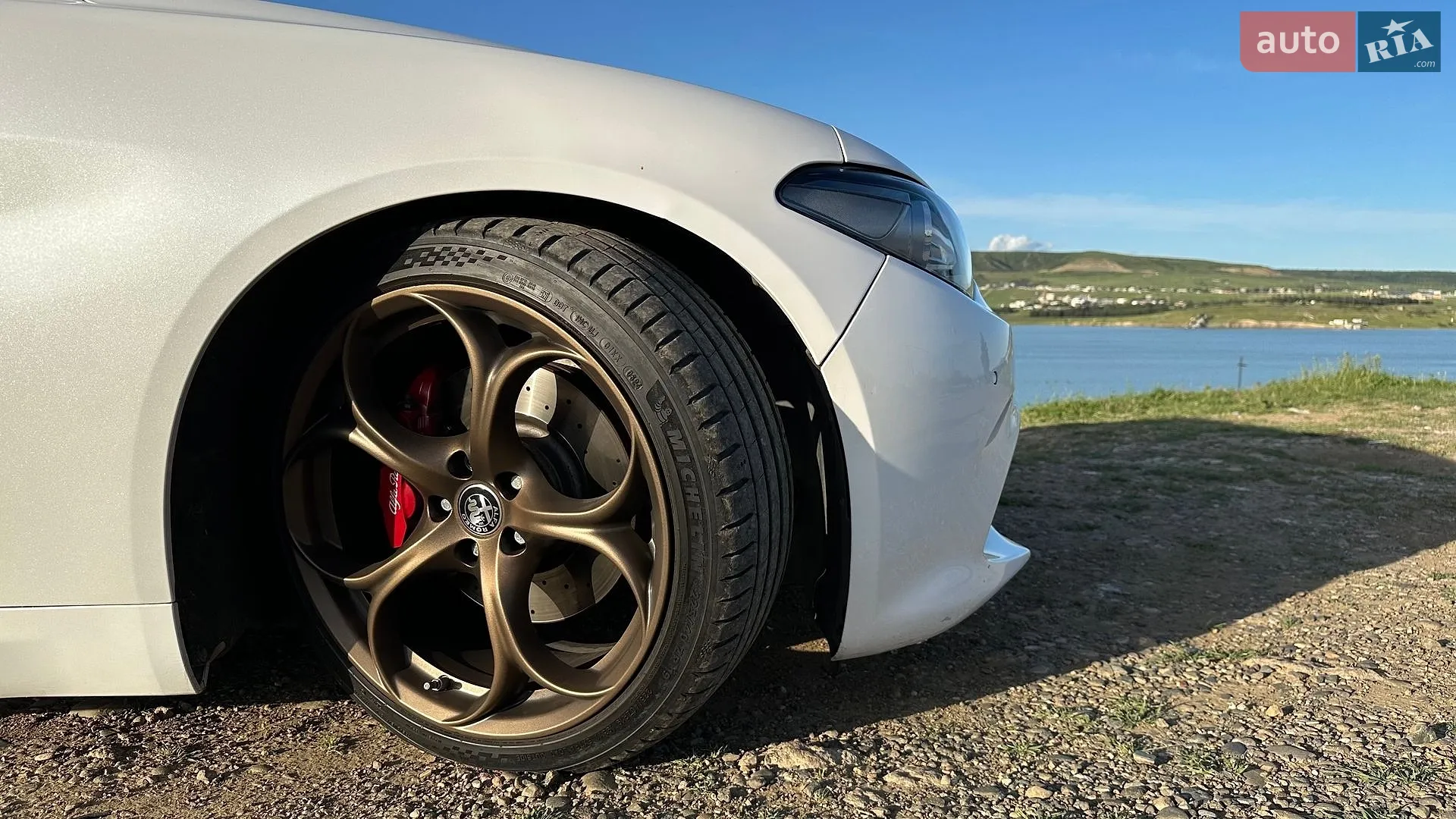 2017 Alfa Romeo Giulia - мініатюра 10