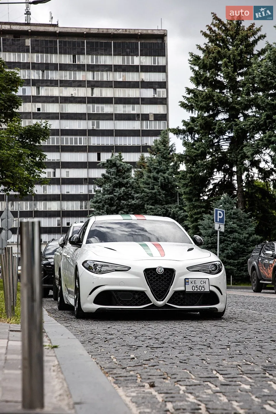 2016 Alfa Romeo Giulia - мініатюра 4