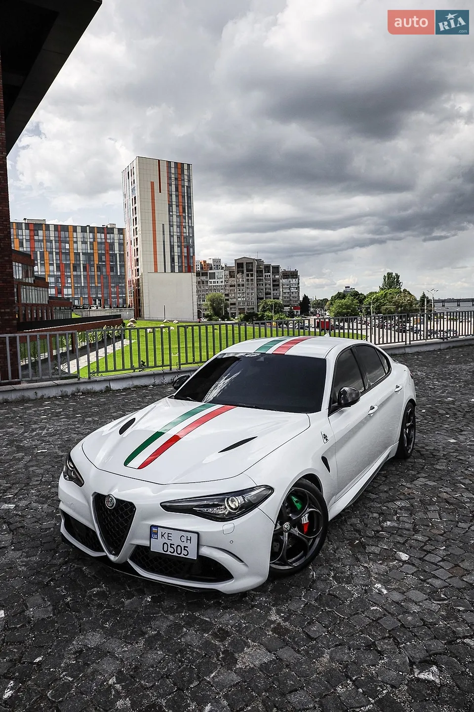 2016 Alfa Romeo Giulia - фото 1