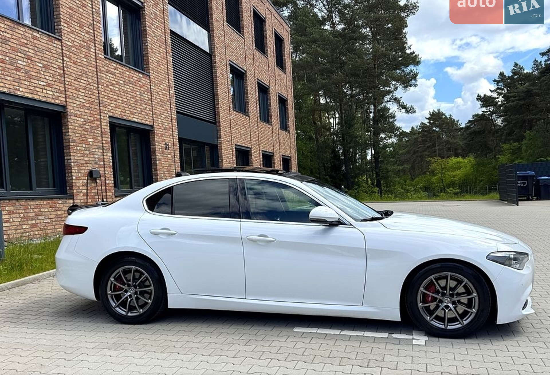 2018 Alfa Romeo Giulia - мініатюра 3