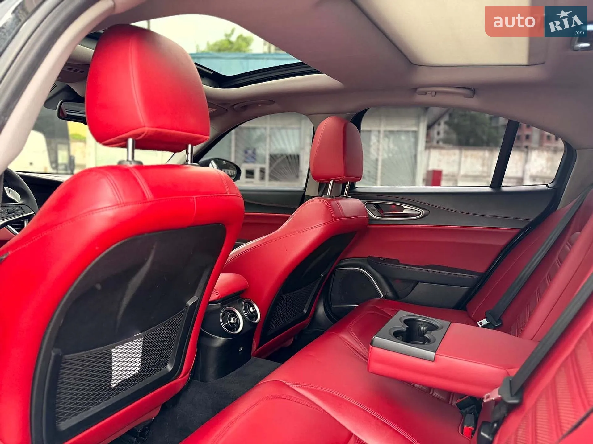 2018 Alfa Romeo Giulia - мініатюра 33