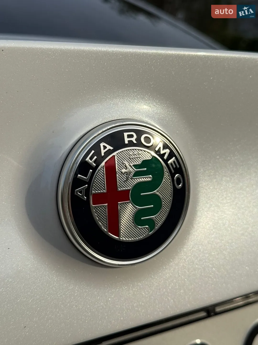 2017 Alfa Romeo Giulia - мініатюра 8