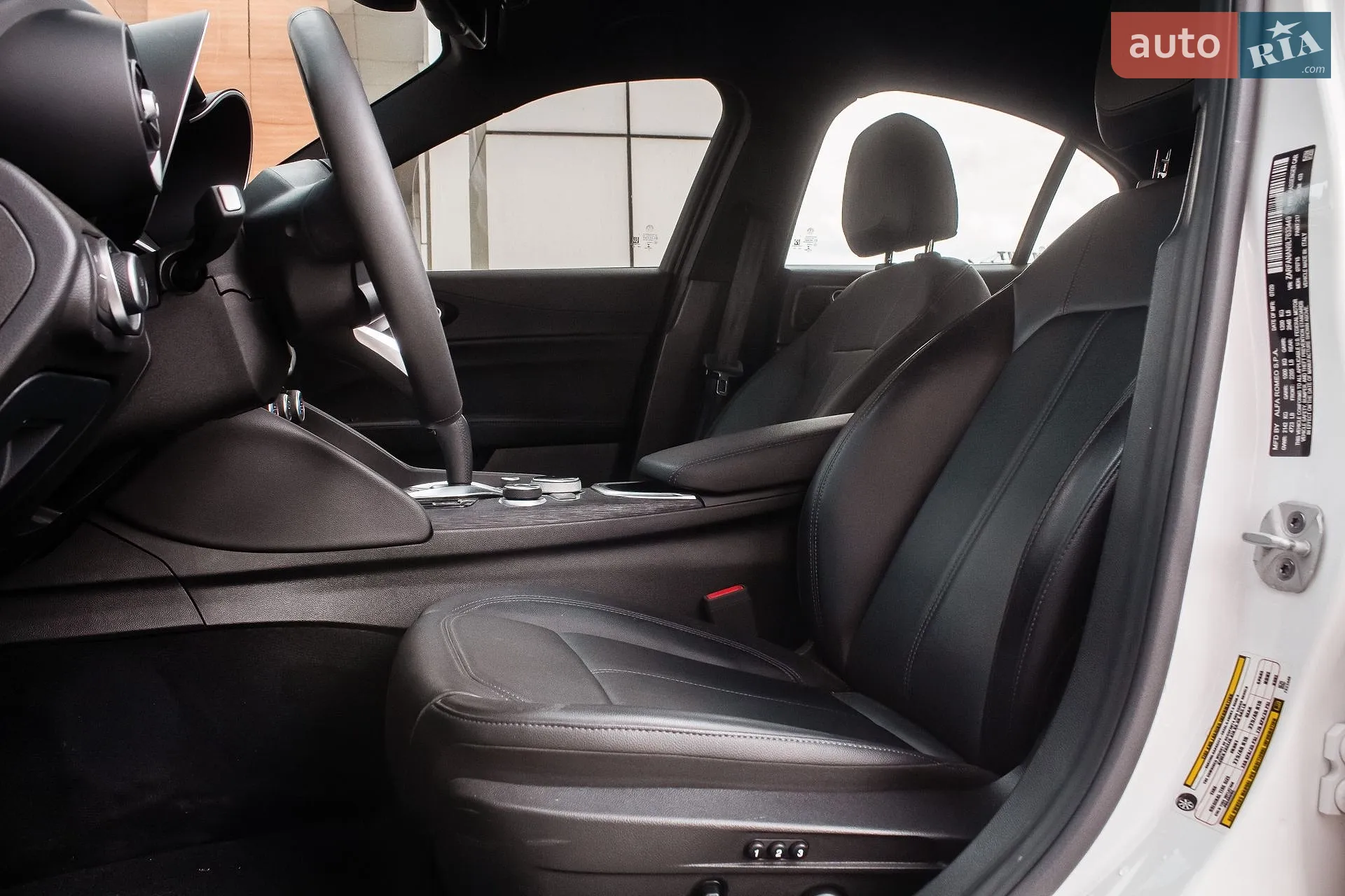 2020 Alfa Romeo Giulia - мініатюра 10