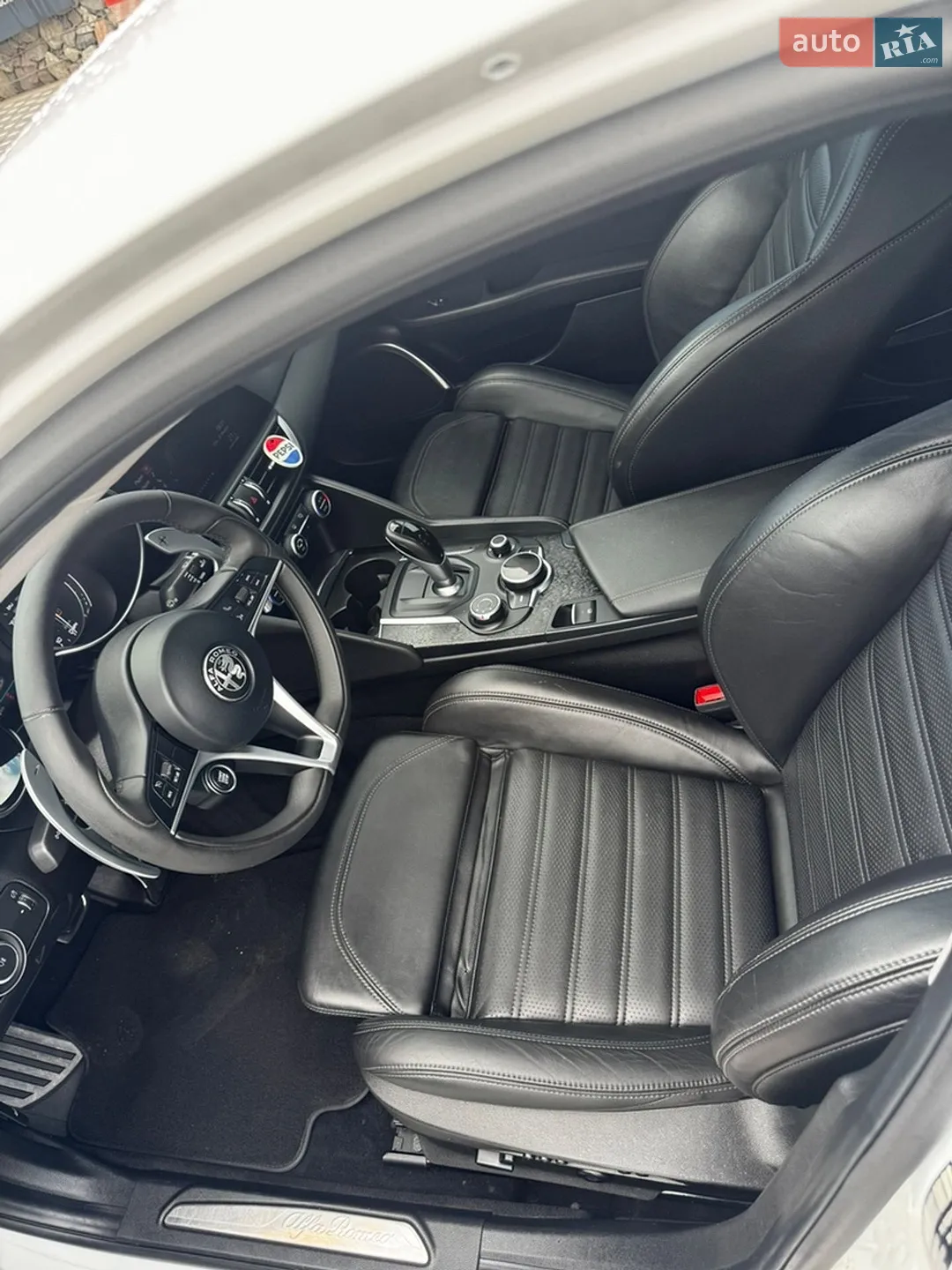 2018 Alfa Romeo Giulia - мініатюра 11