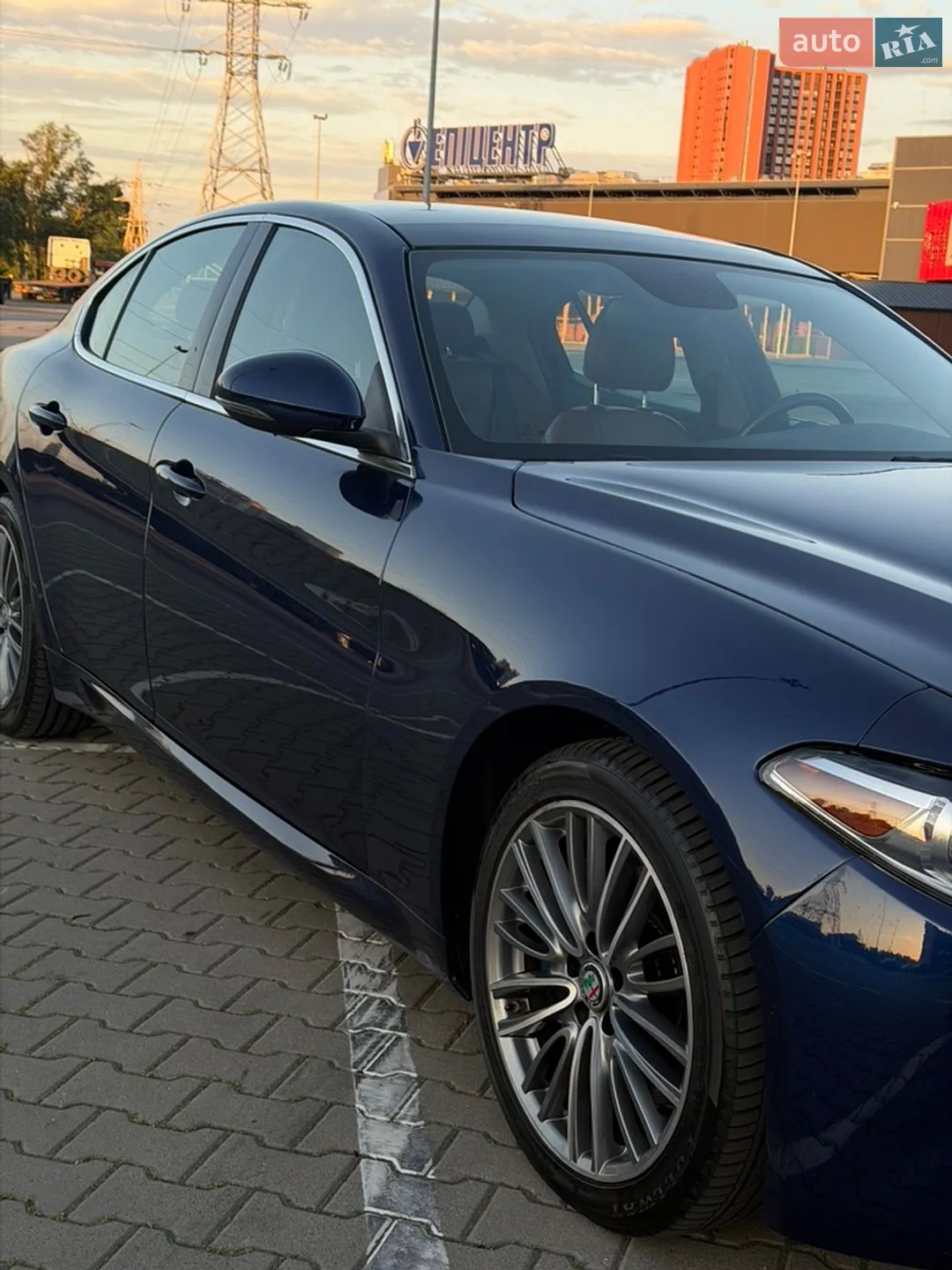 2017 Alfa Romeo Giulia - мініатюра 9