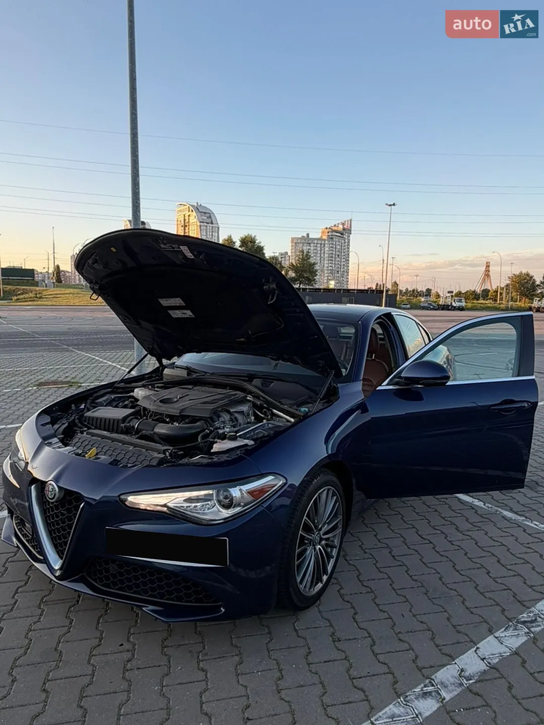 2017 Alfa Romeo Giulia - мініатюра 8