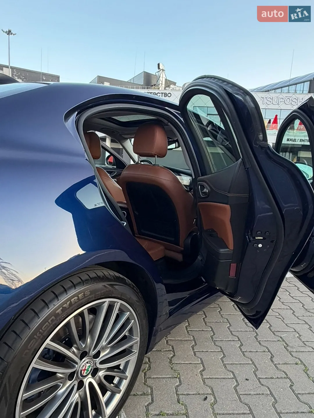 2017 Alfa Romeo Giulia - мініатюра 11