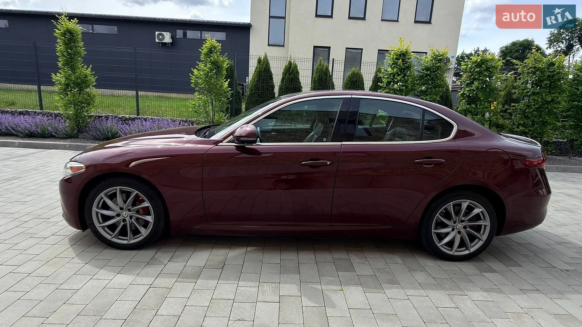 2017 Alfa Romeo Giulia - мініатюра 7