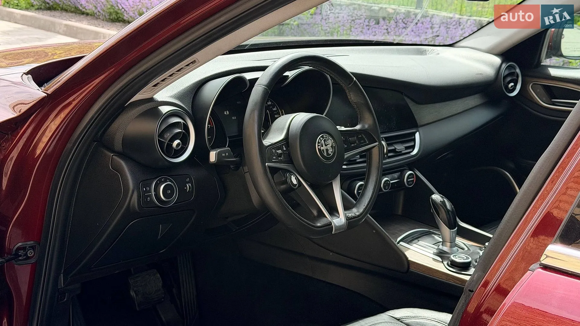 2017 Alfa Romeo Giulia - мініатюра 16
