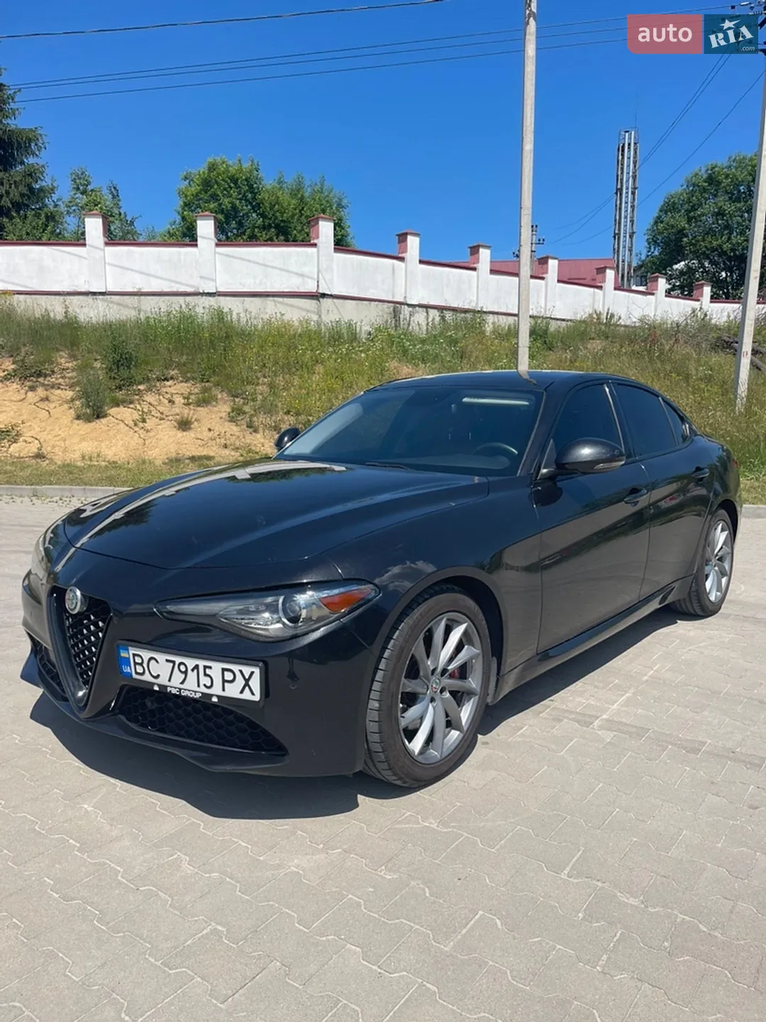 2017 Alfa Romeo Giulia - мініатюра 3