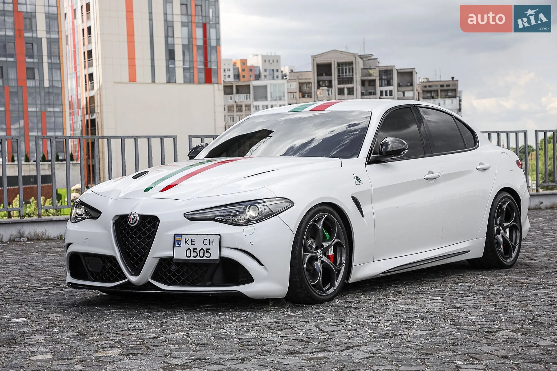 2016 Alfa Romeo Giulia - мініатюра 4