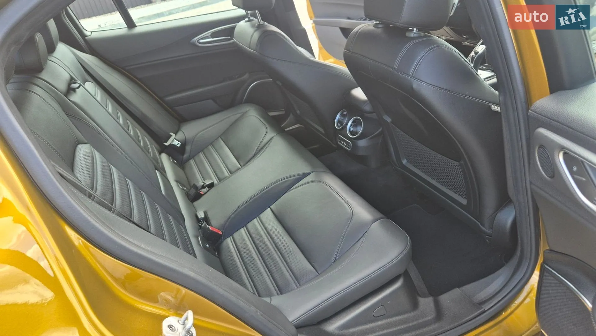2022 Alfa Romeo Giulia - мініатюра 8