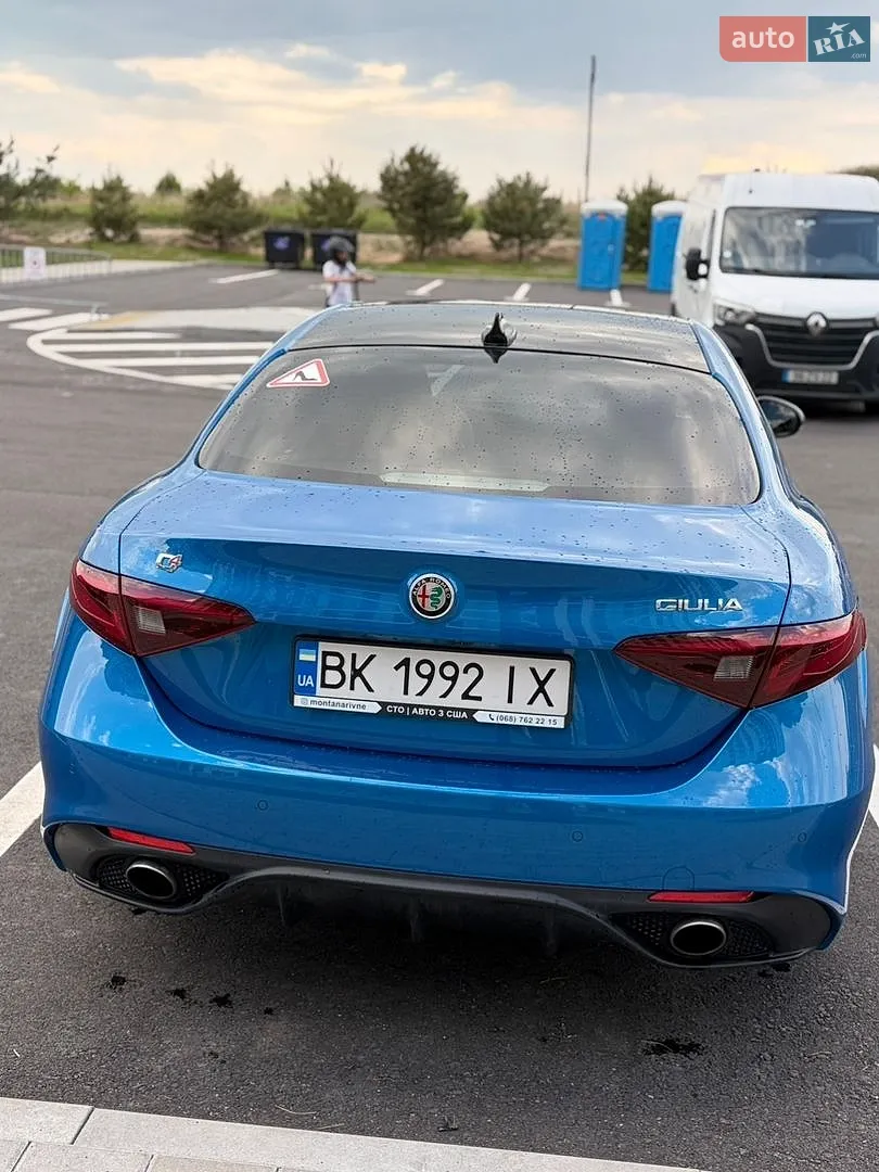 2017 Alfa Romeo Giulia - мініатюра 7
