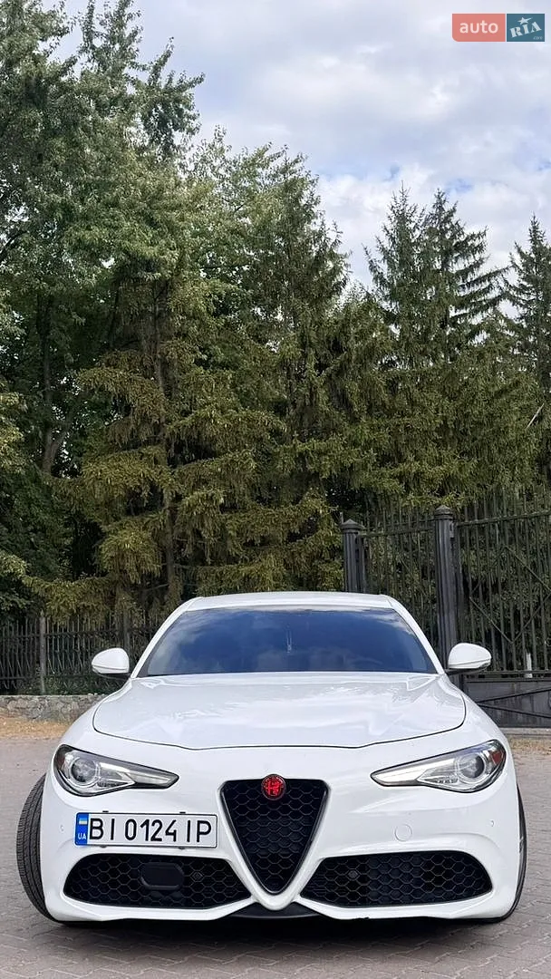 2018 Alfa Romeo Giulia - мініатюра 4