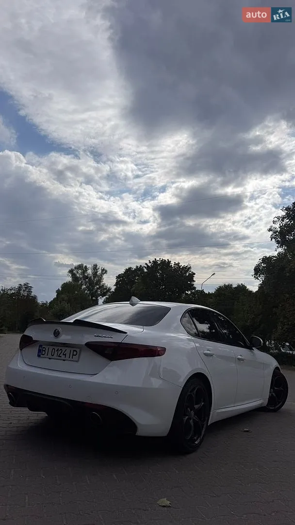 2018 Alfa Romeo Giulia - мініатюра 9