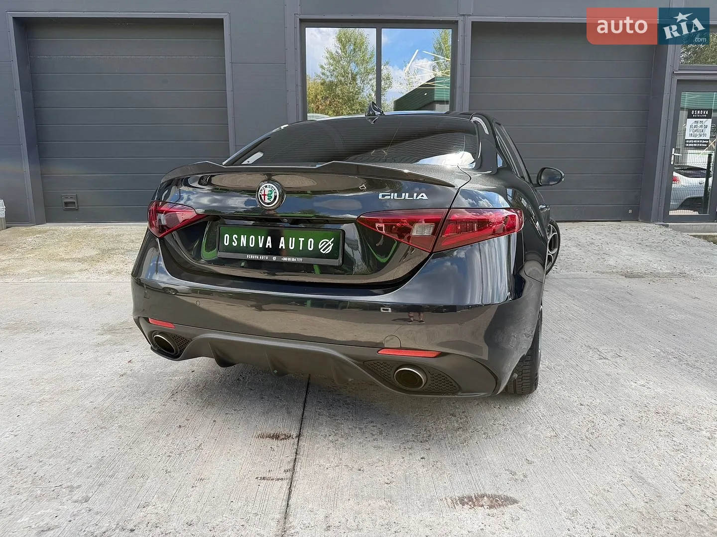 2017 Alfa Romeo Giulia - мініатюра 8
