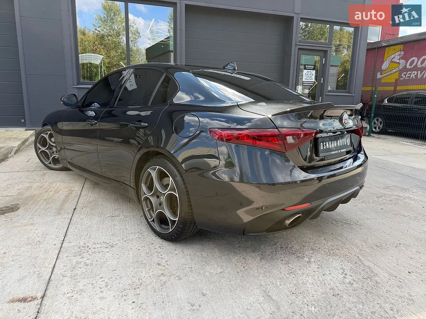 2017 Alfa Romeo Giulia - мініатюра 13