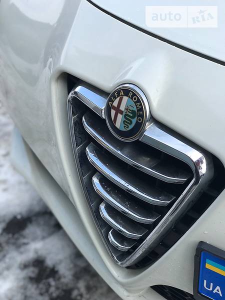 Седан Alfa Romeo Giulietta 2012 в Киеве