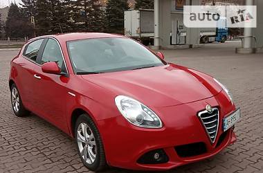 Хэтчбек Alfa Romeo Giulietta 2012 в Мариуполе