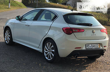 Хэтчбек Alfa Romeo Giulietta 2010 в Ивано-Франковске