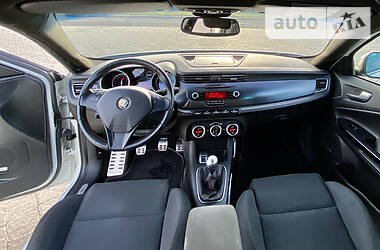 Хетчбек Alfa Romeo Giulietta 2012 в Львові