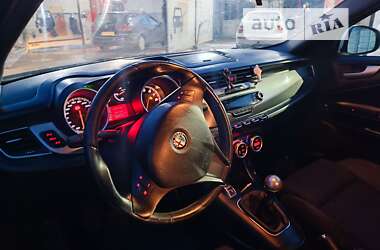 Хэтчбек Alfa Romeo Giulietta 2010 в Львове