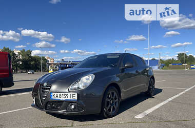 Хетчбек Alfa Romeo Giulietta 2012 в Києві