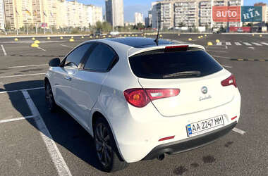 Хетчбек Alfa Romeo Giulietta 2013 в Києві